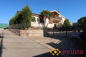 Casa en venta en Vallirana, El lledoner photo 0