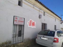 Casa en venta en Higuera la Real, Higuera La Real photo 0