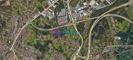 Terreno en venta en Santiago de Compostela, Fontiñas photo 0