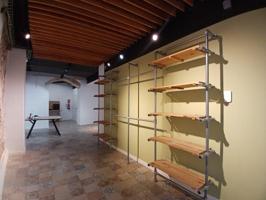 Local comercial en venta en Vilafranca del Penedès photo 0