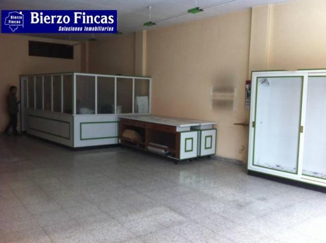 Local comercial en venta en Ponferrada, Alta photo 0
