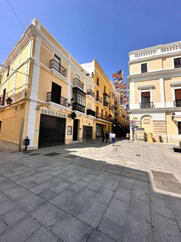 Local comercial en venta en Badajoz, Casco Antiguo photo 0