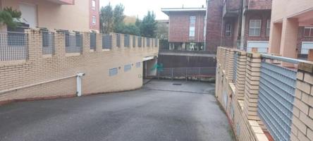 Garaje en venta en Santoña, Santoña photo 0