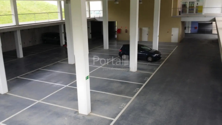 Parking en venta en Erandio, Fatima Etorbidea, 48950 photo 0