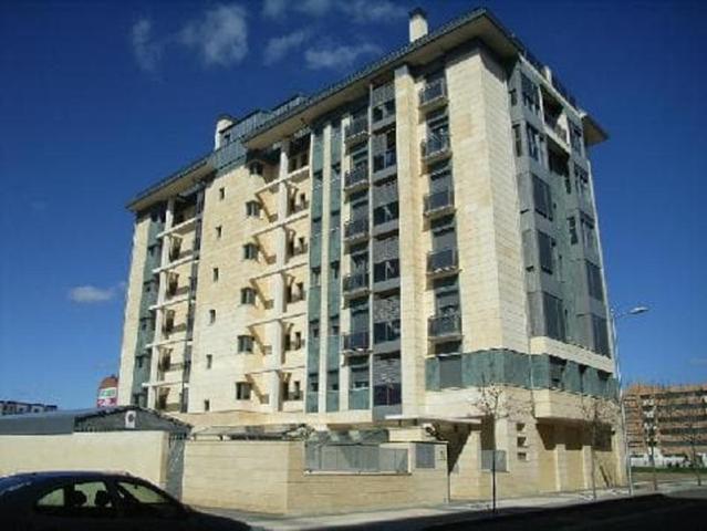 Parking en venta en León, Calle los Aluches, 24005 photo 0