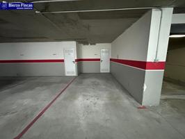 Garaje en venta en Ponferrada, Alta photo 0