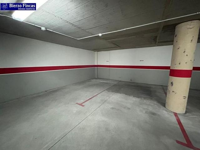 Garaje en venta en Ponferrada, Alta photo 0