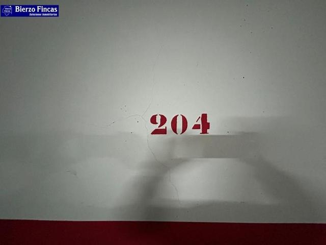 Garaje en venta en Ponferrada, Alta photo 0