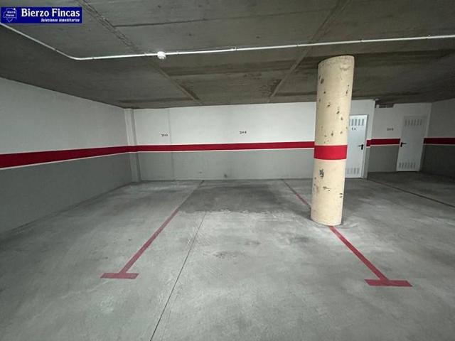 Garaje en venta en Ponferrada, Alta photo 0