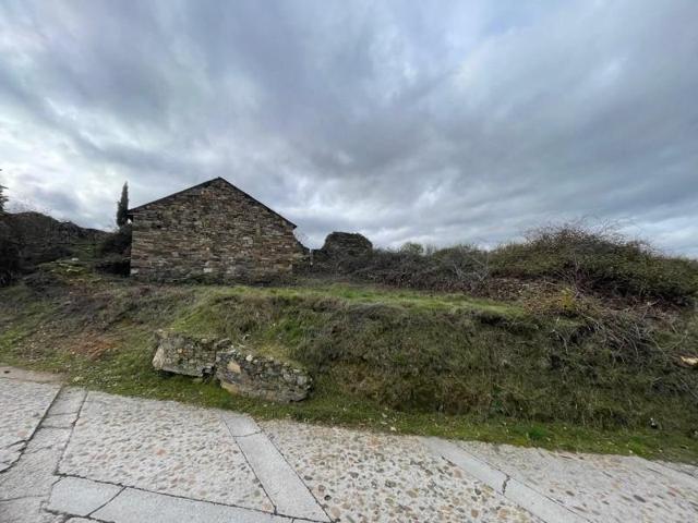 Terreno en venta en Molinaseca, El acebo photo 0