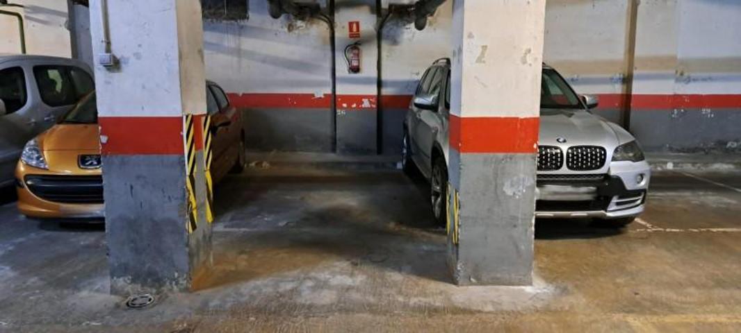 Parking en venta en Barcelona, La Marina del Port photo 0
