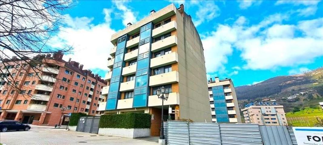 Parking en venta en Oviedo, C. naranco photo 0