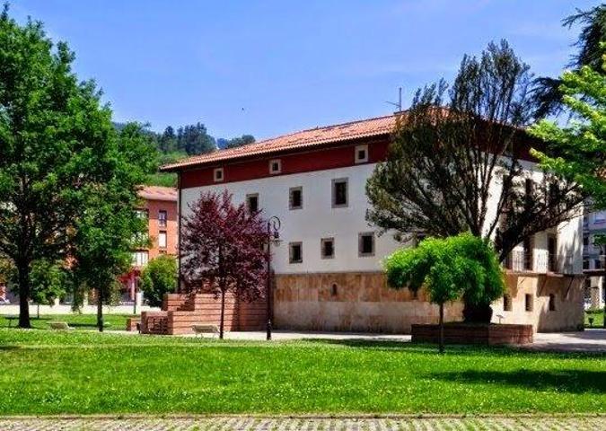 Garaje en venta en Zalla, Zalla photo 0