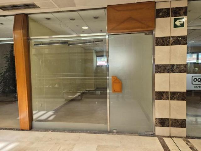 Local comercial en venta en Oviedo, Centro photo 0