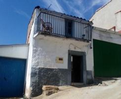 Adosada en venta en Alcuéscar photo 0