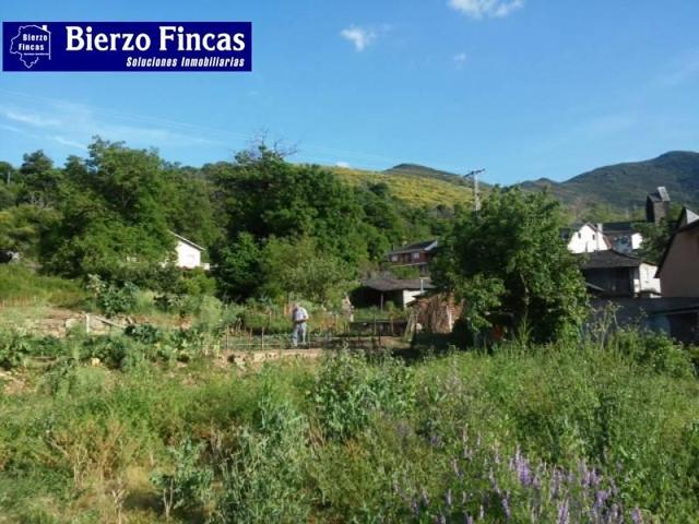 Terreno en venta en Ponferrada, Villanueva de valdueza photo 0