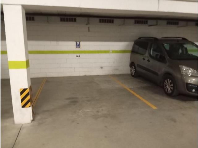 Parking en venta en Palau-saverdera photo 0