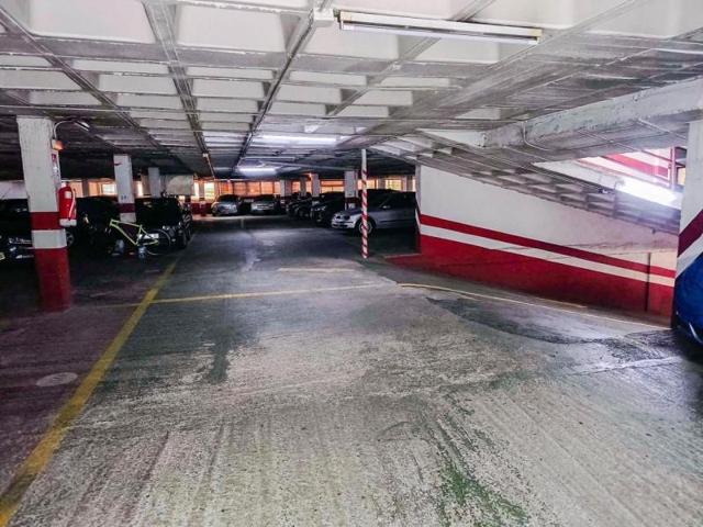 Parking en venta en L'Hospitalet de Llobregat, Bellvitge photo 0