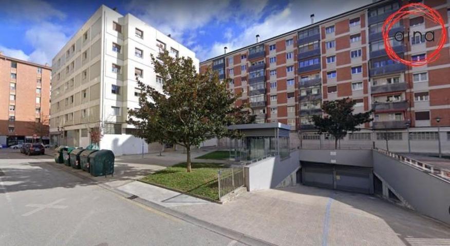 Garaje en venta en Pamplona, San Juan photo 0