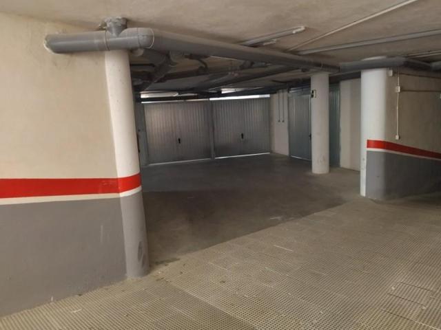 Garaje en venta en La Roda, Bascula photo 0