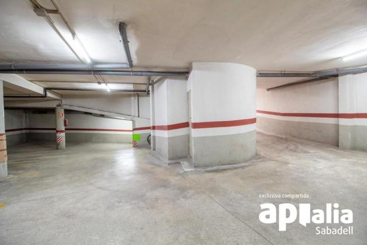 Garaje en venta en Barberà del Vallès, CENTRE photo 0