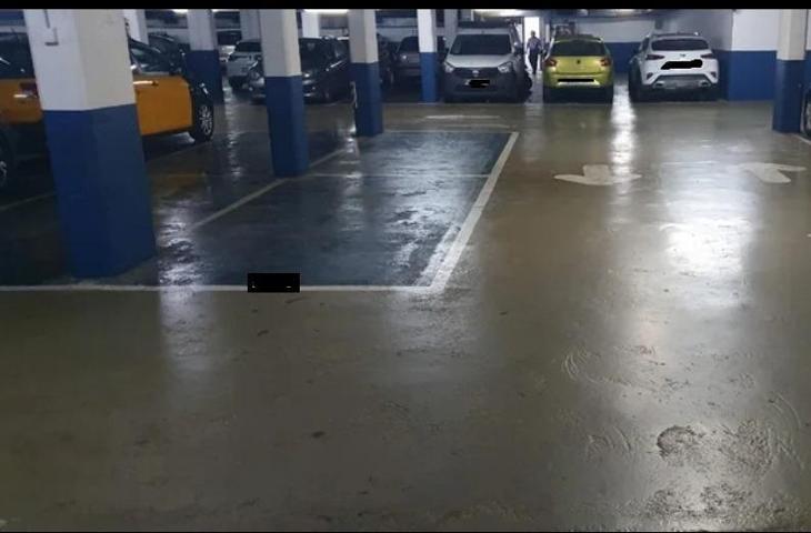 Parking en venta en Cornellà de Llobregat, Sant Ildefons photo 0