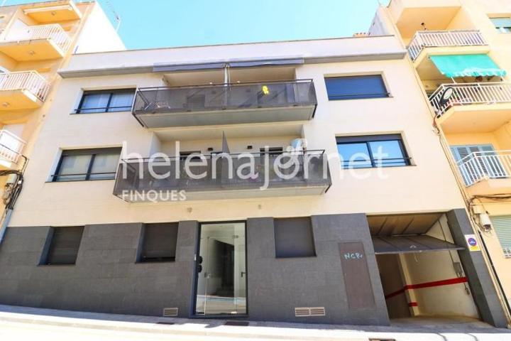 Parking en venta en Sant Feliu de Guíxols, Zona esclat photo 0