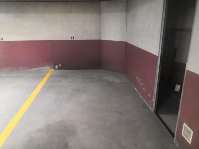 Garaje en venta en Carballo, Vázquez de parga photo 0