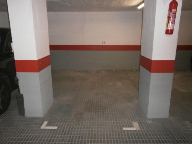 Parking en venta en Barcelona, Les Corts photo 0