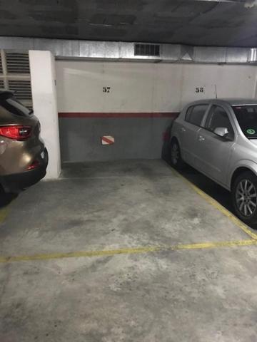 Garaje en venta en Vilanova i la Geltrú, Casernes photo 0