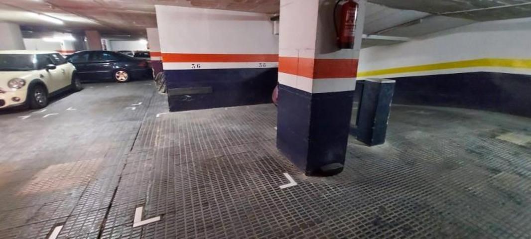 Parking en venta en Barcelona, Fort Pienc photo 0