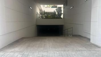 Parking en venta en Badalona, Puigfred photo 0