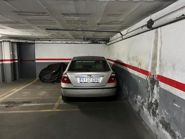 Parking en venta en Barcelona, El Poblenou photo 0