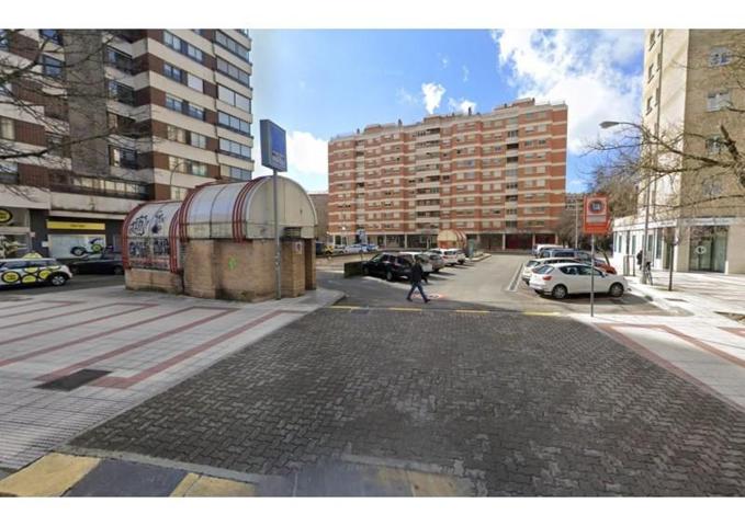 Garaje en venta en Pamplona, Iturrama photo 0