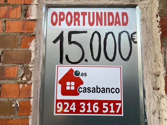 Piso en venta en Puebla de Sancho Pérez photo 0