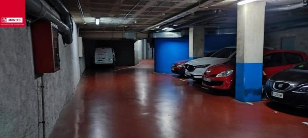 Parking en venta en Cornellà de Llobregat, Fontsanta - Fatjó photo 0