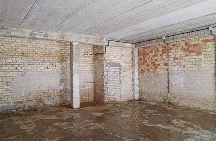 Local comercial en venta en Lora del Río, POLIG LAS VIÑAS, CALLE ALFA photo 0