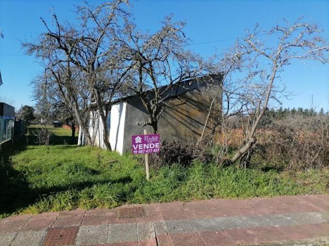 Terreno en venta en Cubillos del Sil, Cabañinas photo 0