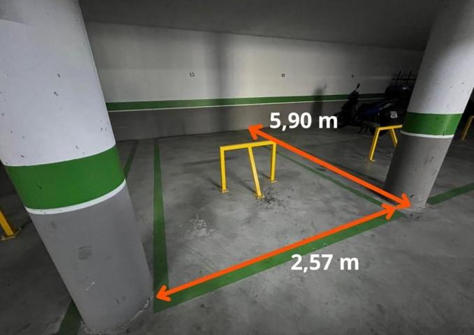 Garaje en venta en Córdoba, Parque Azahara photo 0