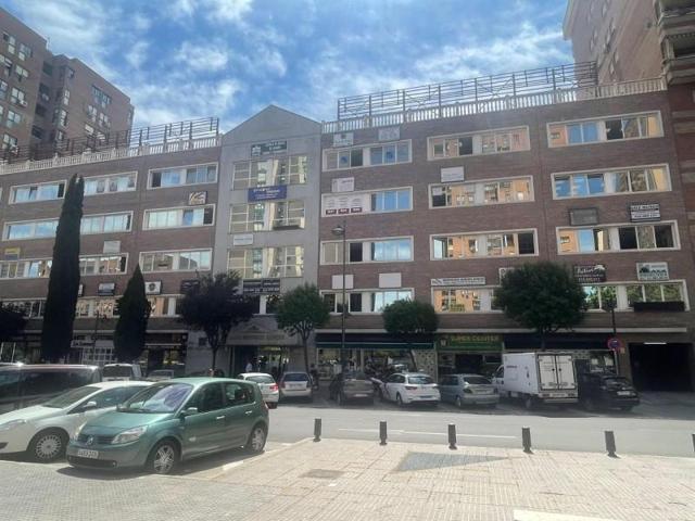 Garaje en venta en Leganés, Carrascal photo 0