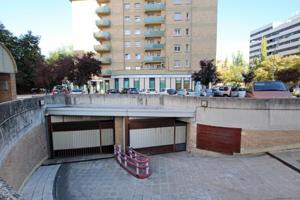 Garaje en venta en Pamplona, Iturrama photo 0