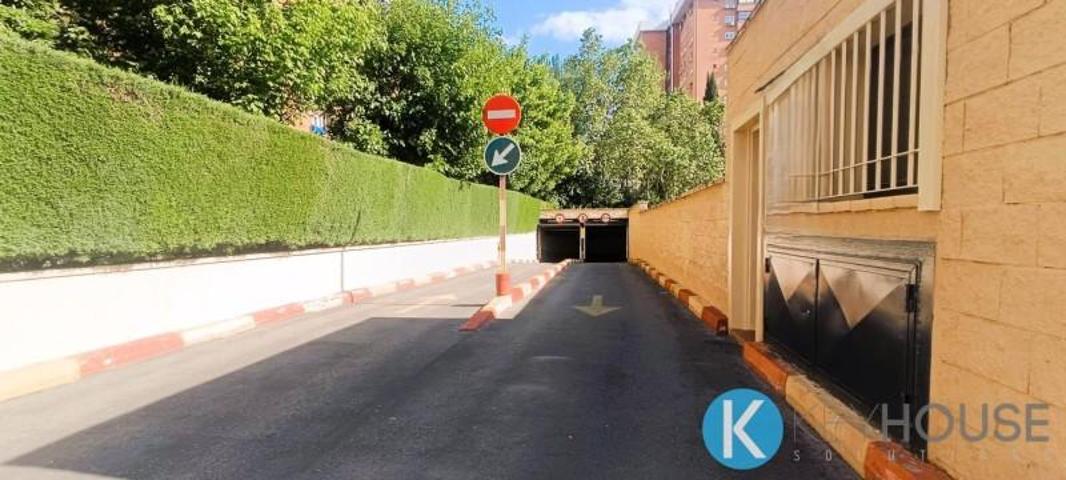 Parking en venta en Coslada, Calle de Méjico, 28823 photo 0