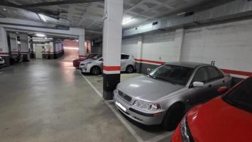 Garaje en venta en Sabadell, Centre photo 0
