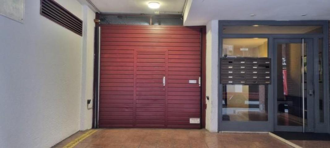 Parking en venta en Barcelona, Sants photo 0