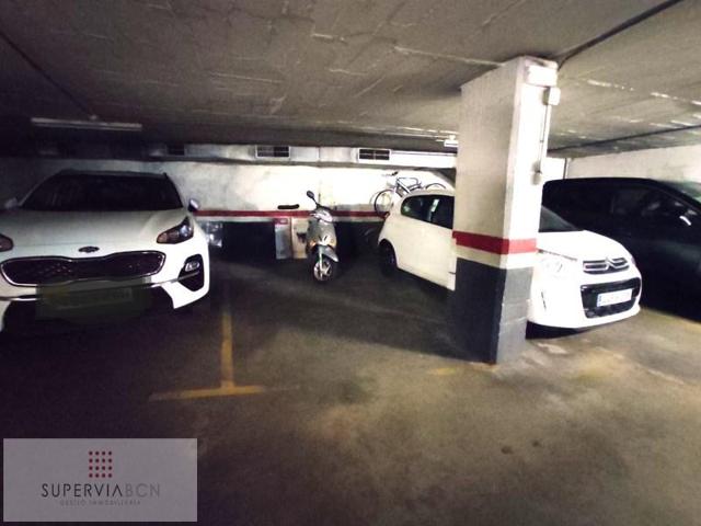 Parking en venta en Barcelona, El Clot photo 0