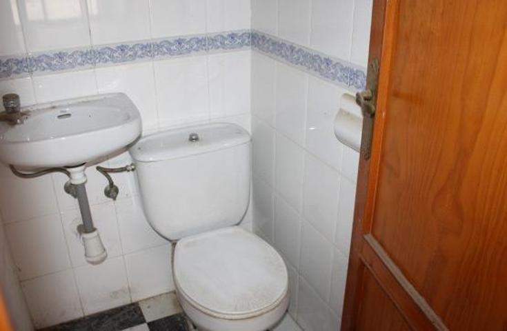 Local comercial en venta en Lora del Río, POLIG LAS VIÑAS, CALLE ALFA photo 0