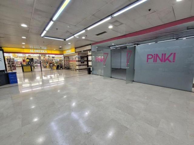 Local comercial en venta en Oviedo, Centro photo 0