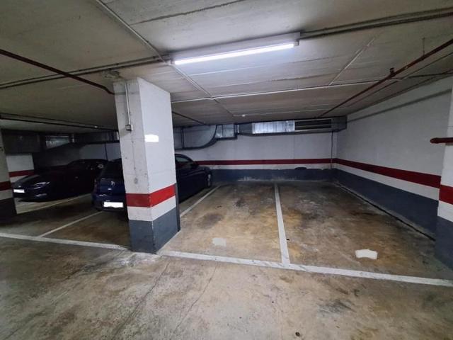 Parking en venta en Barcelona, La Clota photo 0