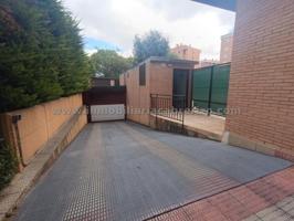 Garaje en venta en Logroño, Cascajos photo 0