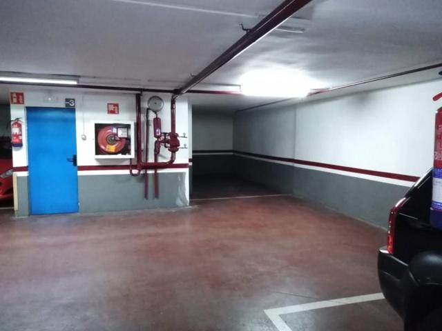 Parking en venta en Barcelona, Sants photo 0